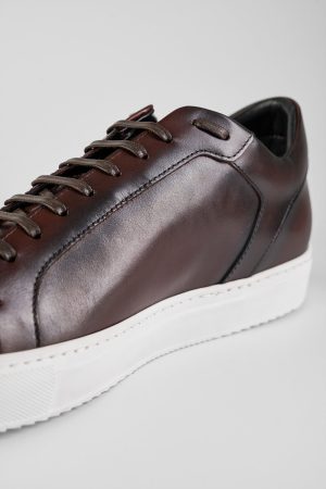SOHO_men_sneakers-trainers-low_chestnut-brown_luxury_calf-leather_patina_made-in-italy9143.jpg
