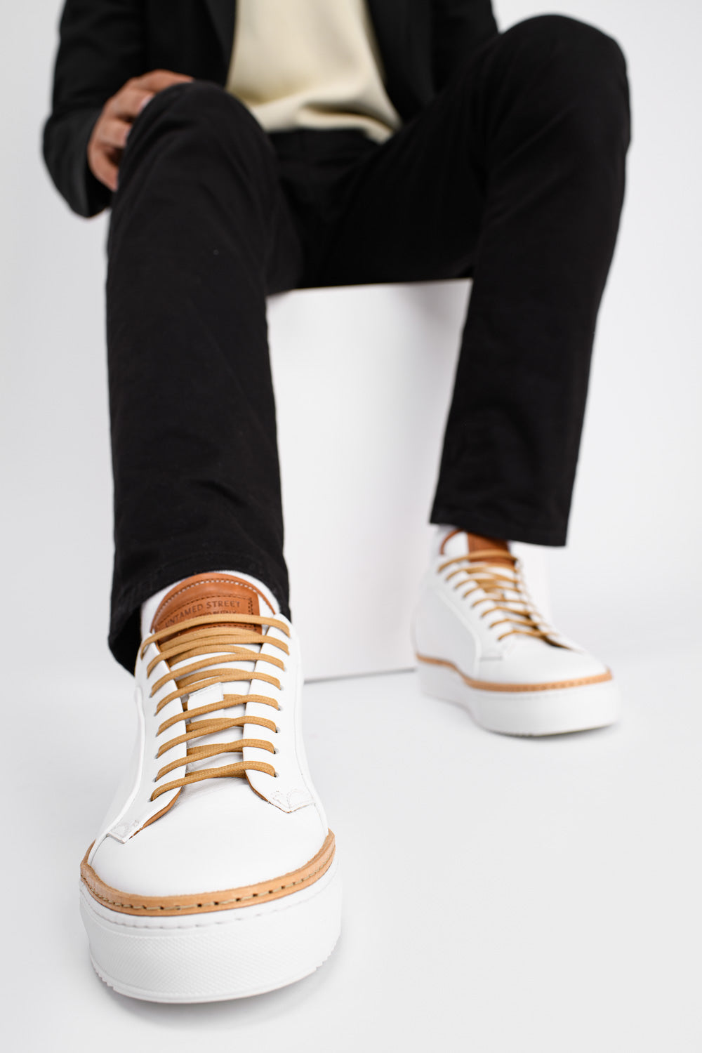 SOHO_men_sneakers-trainers-low_white-cognac-brown_luxury_calf-leather_patina-minimalist_made-in-italyIMG_04466.jpg