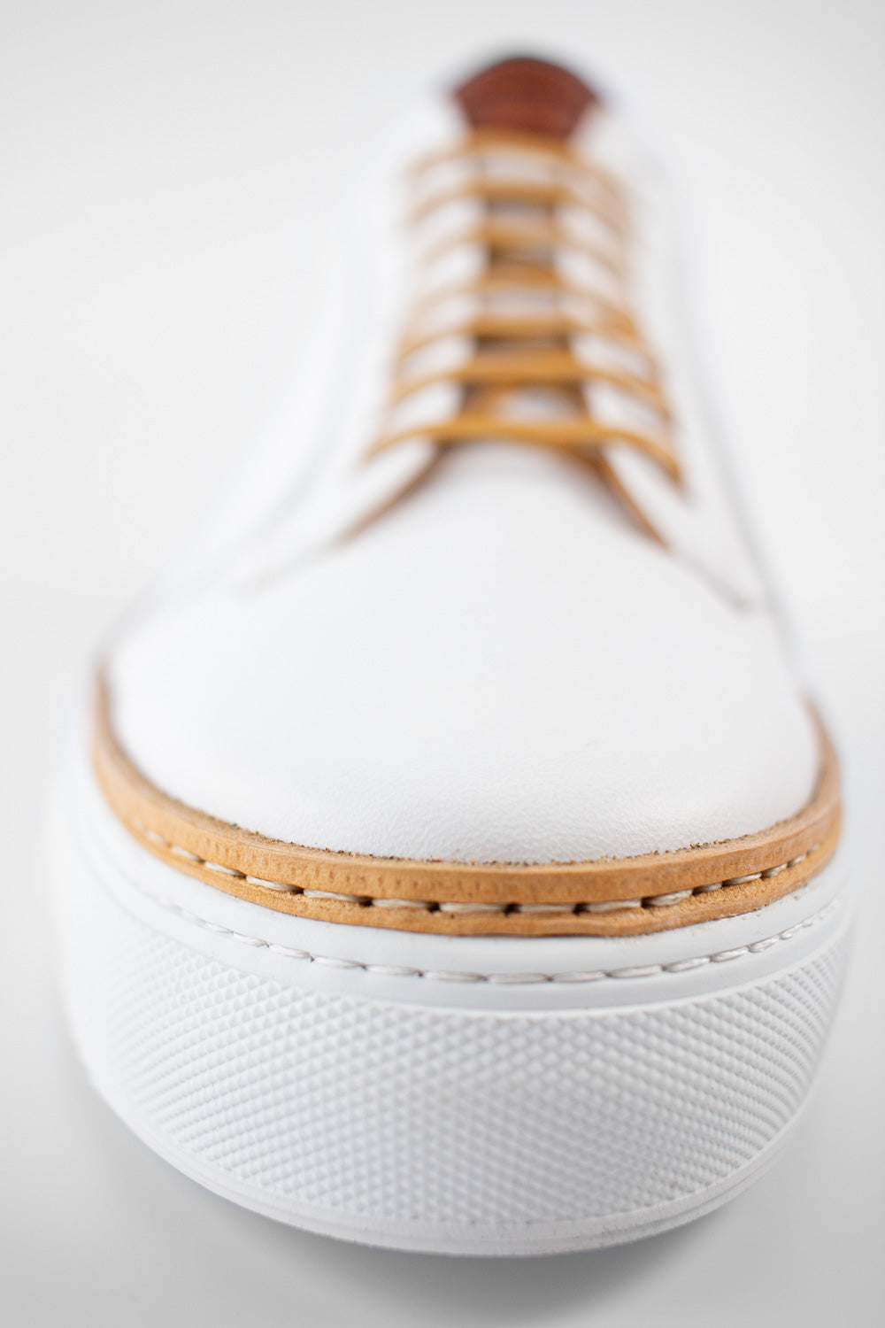 SOHO_men_sneakers-trainers-low_white-cognac-brown_luxury_calf-leather_patina-minimalist_made-in-italyIMG_0535.jpg