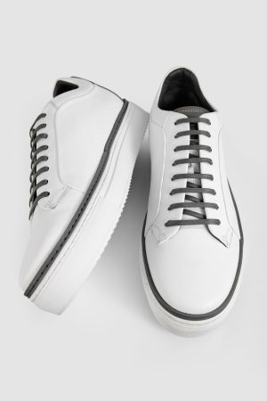 SOHO_men_sneakers-trainers-low_white-grey_luxury_calf-leather_patina-minimalist_made-in-italy8103.jpg