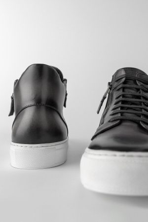 women-aluminiumgreyhigh-topsneaker_3_58de41d0-522a-4293-8809-252ba5e8b612.jpg